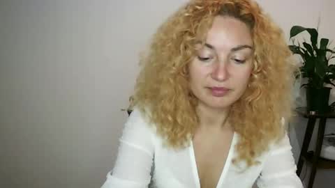 reddgirll online show from 3, 2, 2025