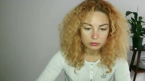 reddgirll online show from 4, 2, 2025