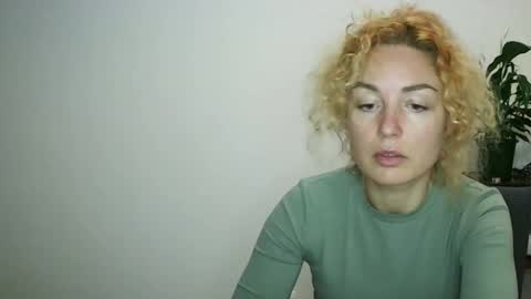 reddgirll online show from 4, 2, 2025
