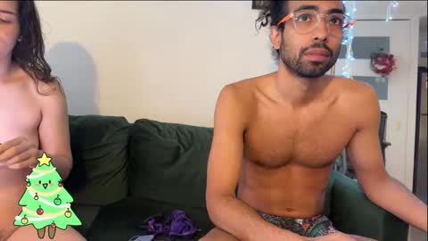 Snapshot of redfloweer chatting on 16, 12, 2025 redfloweer online show from 16, 12, 2025