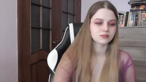 Lily online show from 5, 2, 2025