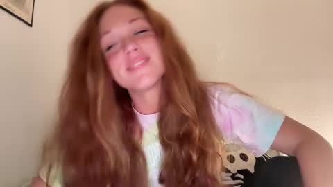 Snapshot of redheaded_fox chatting on 1, 3, 2025 Redheaded Fox online show from 1, 3, 2025