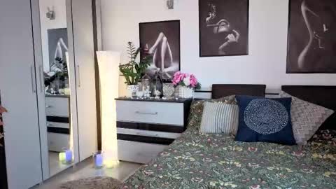 Snapshot of redhotline chatting on 15, 12, 2025 Alex online show from 15, 12, 2025