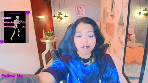 Lili Lopez online show from 11, 1, 2025