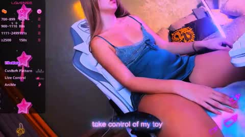 Snapshot of reggiemeow chatting on 26, 2, 2025 reggieMeow online show from 26, 2, 2025