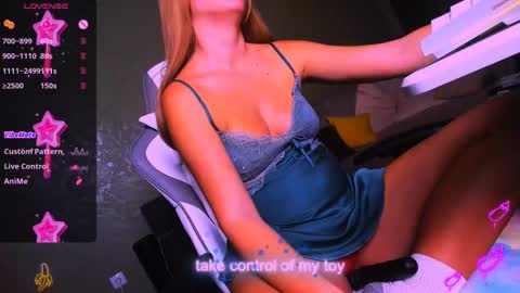 Snapshot of reggiemeow chatting on 27, 2, 2025 reggieMeow online show from 27, 2, 2025