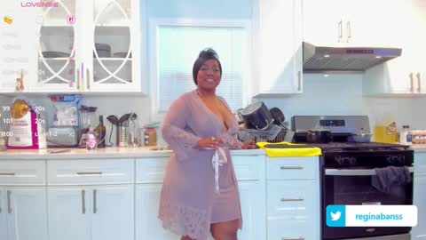 reginabanx online show from 14, 12, 2025