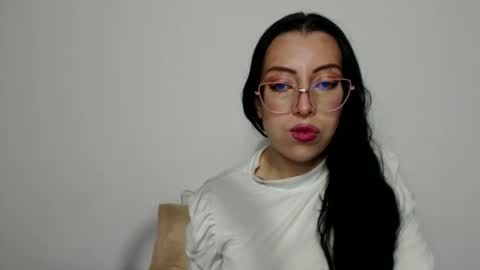 reginatorresoficial online show from 21, 9, 2025