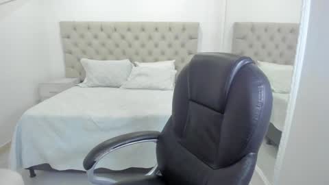 Snapshot of reichelcloe chatting on 27, 12, 2024 Reichel online show from 27, 12, 2024