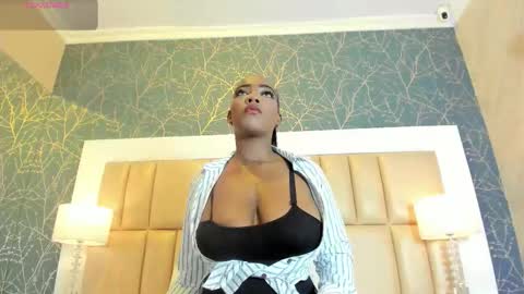 Snapshot of reinamiah chatting on 10, 10, 2025 Miah online show from 10, 10, 2025