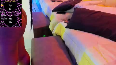 Snapshot of reinamiah chatting on 21, 11, 2025 Miah online show from 21, 11, 2025