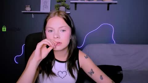 Snapshot of renata_sweety chatting on 22, 9, 2025 renata_sweety online show from 22, 9, 2025