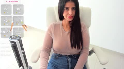 RENATA online show from 5, 3, 2025