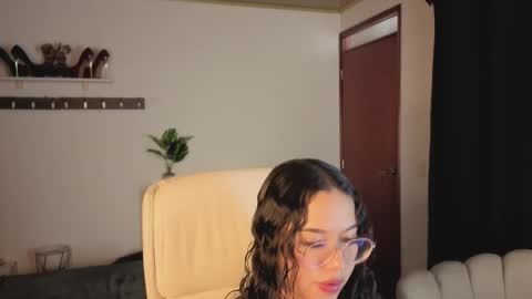 renaxi_smith online show from 28, 9, 2025