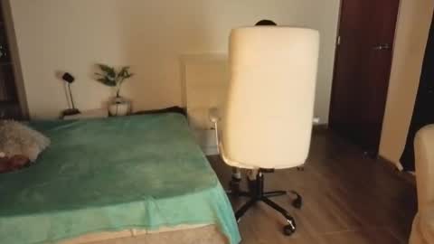 renaxi_smith online show from 30, 11, 2025