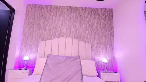 Snapshot of reven_lilith chatting on 21, 11, 2025 REVEN online show from 21, 11, 2025