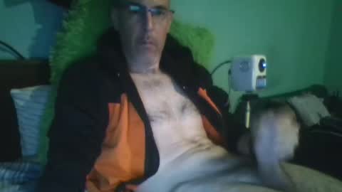 reyes_albert2006 online show from 10, 11, 2025