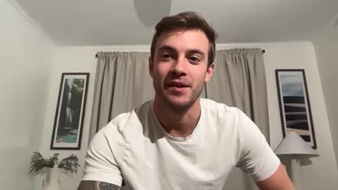 Snapshot of rguy114 chatting on 15, 12, 2025 Ryan online show from 15, 12, 2025