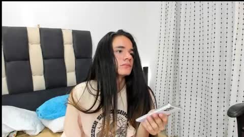 rhiannacoral online show from 18, 2, 2025