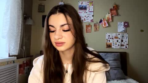 Snapshot of rhiannonmuccigrosso chatting on 28, 10, 2025 Anna online show from 28, 10, 2025