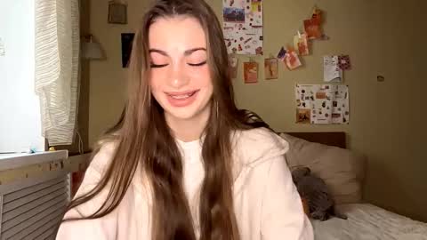 Snapshot of rhiannonmuccigrosso chatting on 19, 11, 2025 Anna online show from 19, 11, 2025