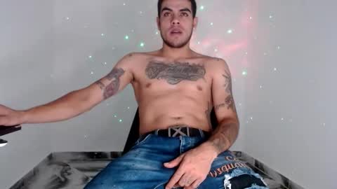 Snapshot of riancum chatting on 18, 12, 2025 juan online show from 18, 12, 2025