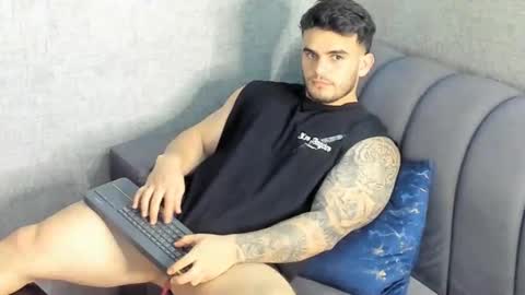ricardogonzalez666 online show from 8, 12, 2024