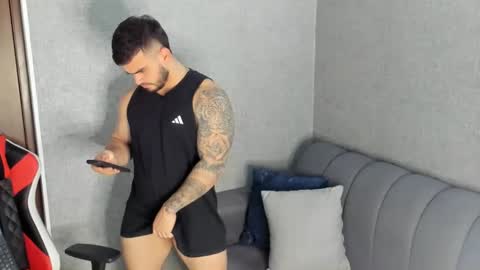 ricardogonzalez666 online show from 3, 1, 2025