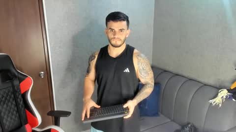 ricardogonzalez666 online show from 3, 3, 2025