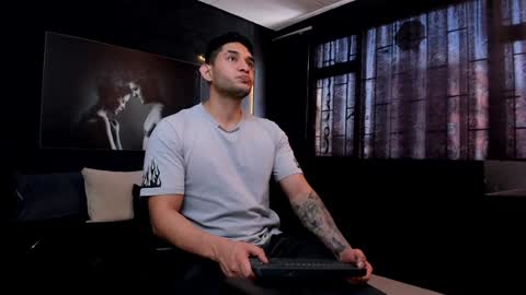 Snapshot of richard_milleer chatting on 5, 2, 2025 Ricardo online show from 5, 2, 2025