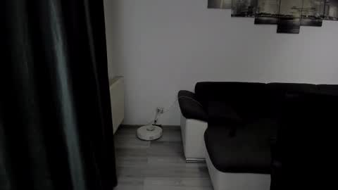 Snapshot of richarddarell chatting on 1, 11, 2025 RichardDarell online show from 1, 11, 2025