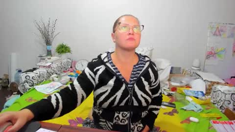 Anna - not anna - right Anna  online show from 9, 11, 2025