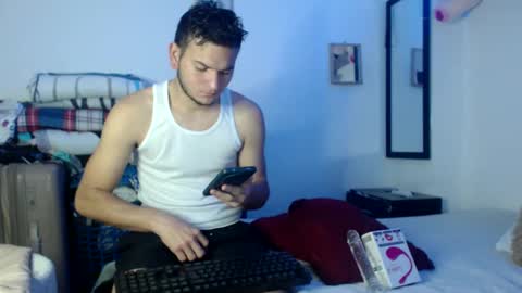 Snapshot of richr_latin_boy chatting on 7, 2, 2025 rich online show from 7, 2, 2025