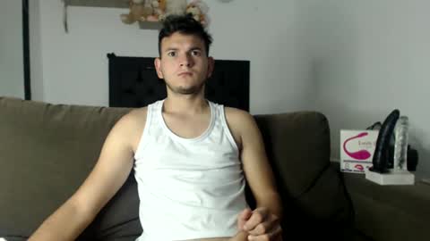 Snapshot of richr_latin_boy chatting on 2, 3, 2025 rich online show from 2, 3, 2025