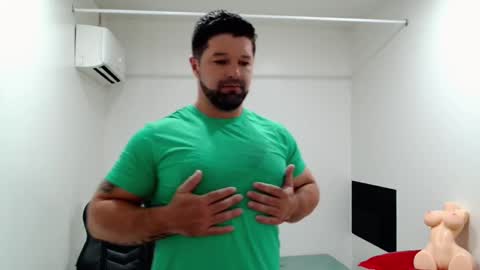 Snapshot of richrolland chatting on 17, 12, 2025 Rickseduction online show from 17, 12, 2025