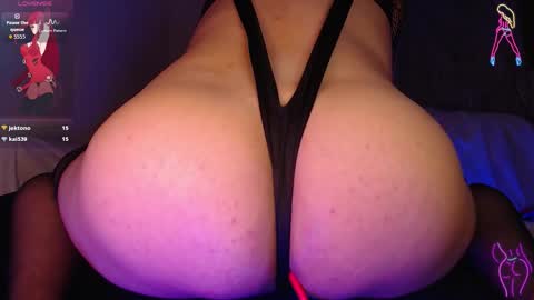 Loana Edge online show from 6, 2, 2026