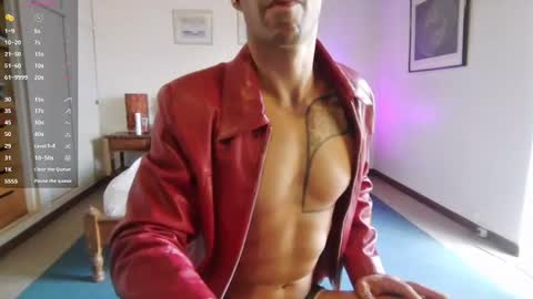 Riley online show from 8, 3, 2025