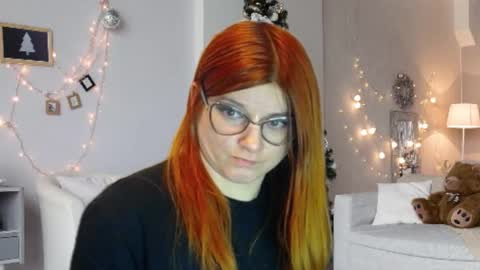 Snapshot of rileycomely chatting on 6, 1, 2025 RileyComely online show from 6, 1, 2025