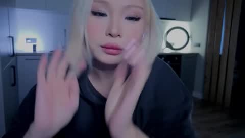 Snapshot of rileymee chatting on 24, 11, 2025 rileymee online show from 24, 11, 2025