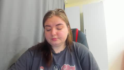 Snapshot of rina16 chatting on 13, 11, 2025 rina16 online show from 13, 11, 2025