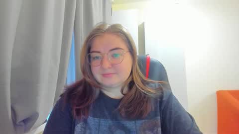 Snapshot of rina16 chatting on 14, 11, 2025 rina16 online show from 14, 11, 2025