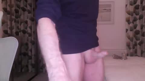 Snapshot of ringomar chatting on 17, 11, 2025 Rob online show from 17, 11, 2025