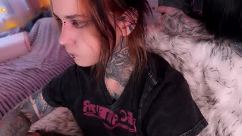   DianaBrite            fansl y online show from 21, 12, 2025