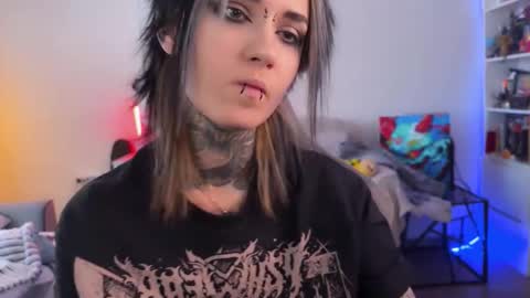   DianaBrite            fansl y online show from 25, 2, 2026