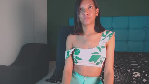 Snapshot of risy_rose chatting on 5, 2, 2025 risy_rose online show from 5, 2, 2025
