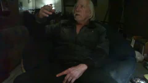 Snapshot of riverratggg chatting on 3, 11, 2025 riveratggg online show from 3, 11, 2025