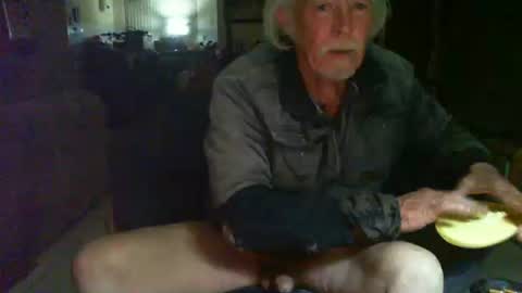 Snapshot of riverratggg chatting on 10, 11, 2025 riveratggg online show from 10, 11, 2025