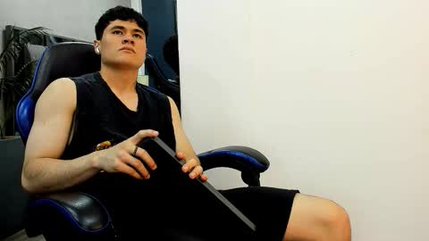 Snapshot of roan_birkin chatting on 31, 10, 2025 Roan Birkin online show from 31, 10, 2025