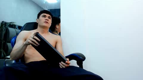 Snapshot of roan_birkin chatting on 21, 11, 2025 Roan Birkin online show from 21, 11, 2025