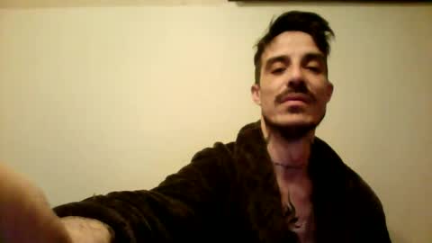 rober777xxl online show from 3, 1, 2025